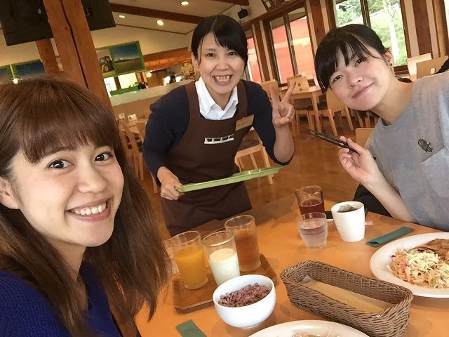 20代〜30代の在籍スタッフが多い施設です！栄養士さんがつくった自慢の賄い定食♪