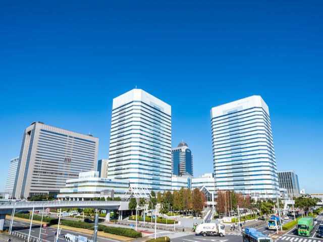 多くの商業施設や飲食店が立ち並ぶ千葉最大のターミナル駅☆