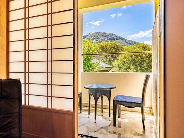 お部屋からは箱根の雄大な景色が…！